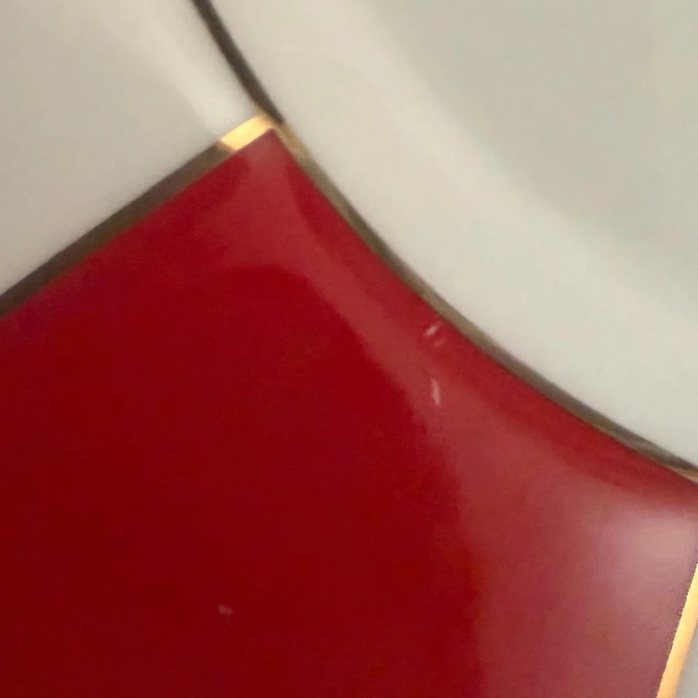 Red and White Salad Plate Set Grace Teaware Set of 4 Scalloped Edge - Picture 5 of 5